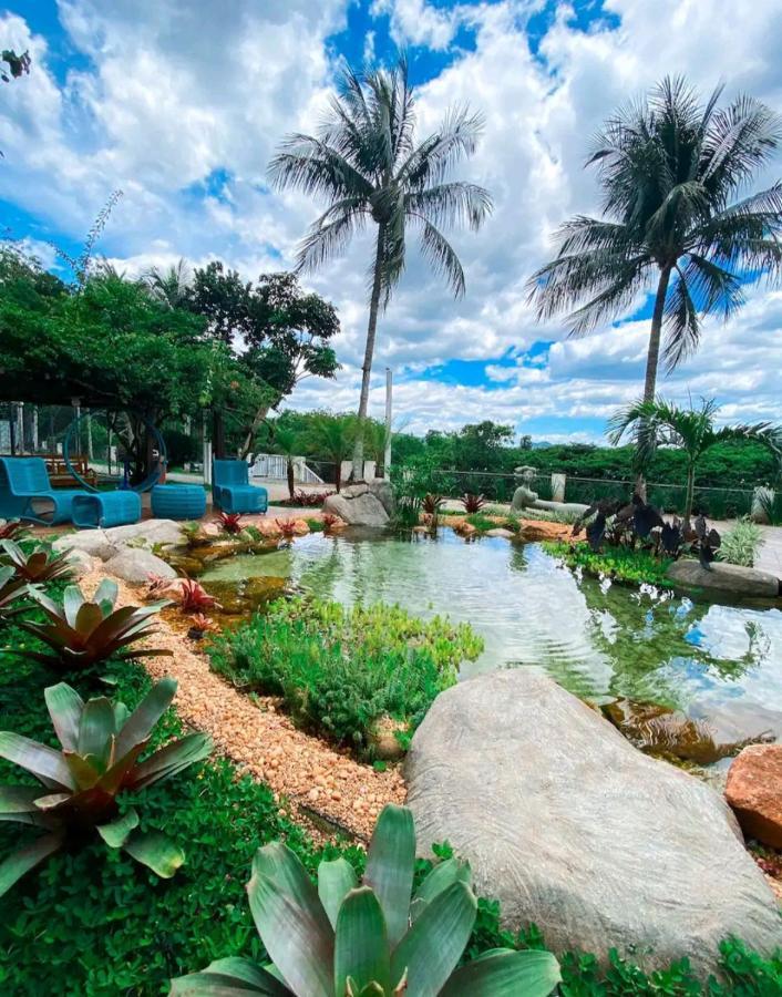 Alecrim De Camboinhas Com Marina Pe Na Areia