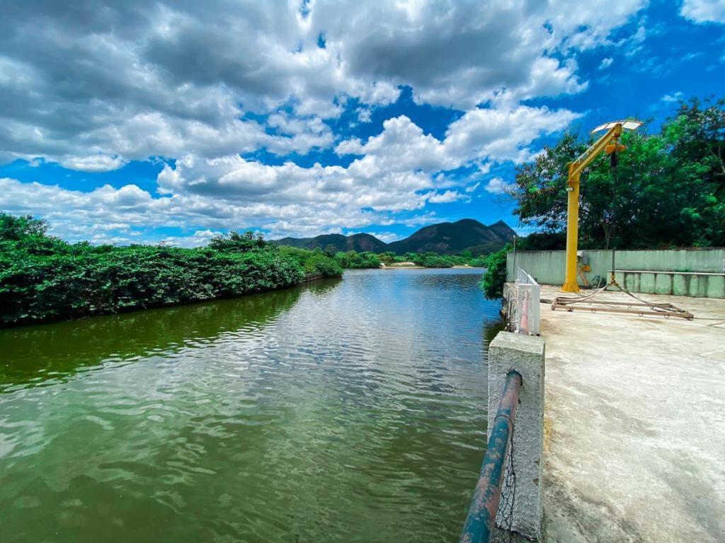 Alecrim De Camboinhas Com Marina Pe Na Areia *