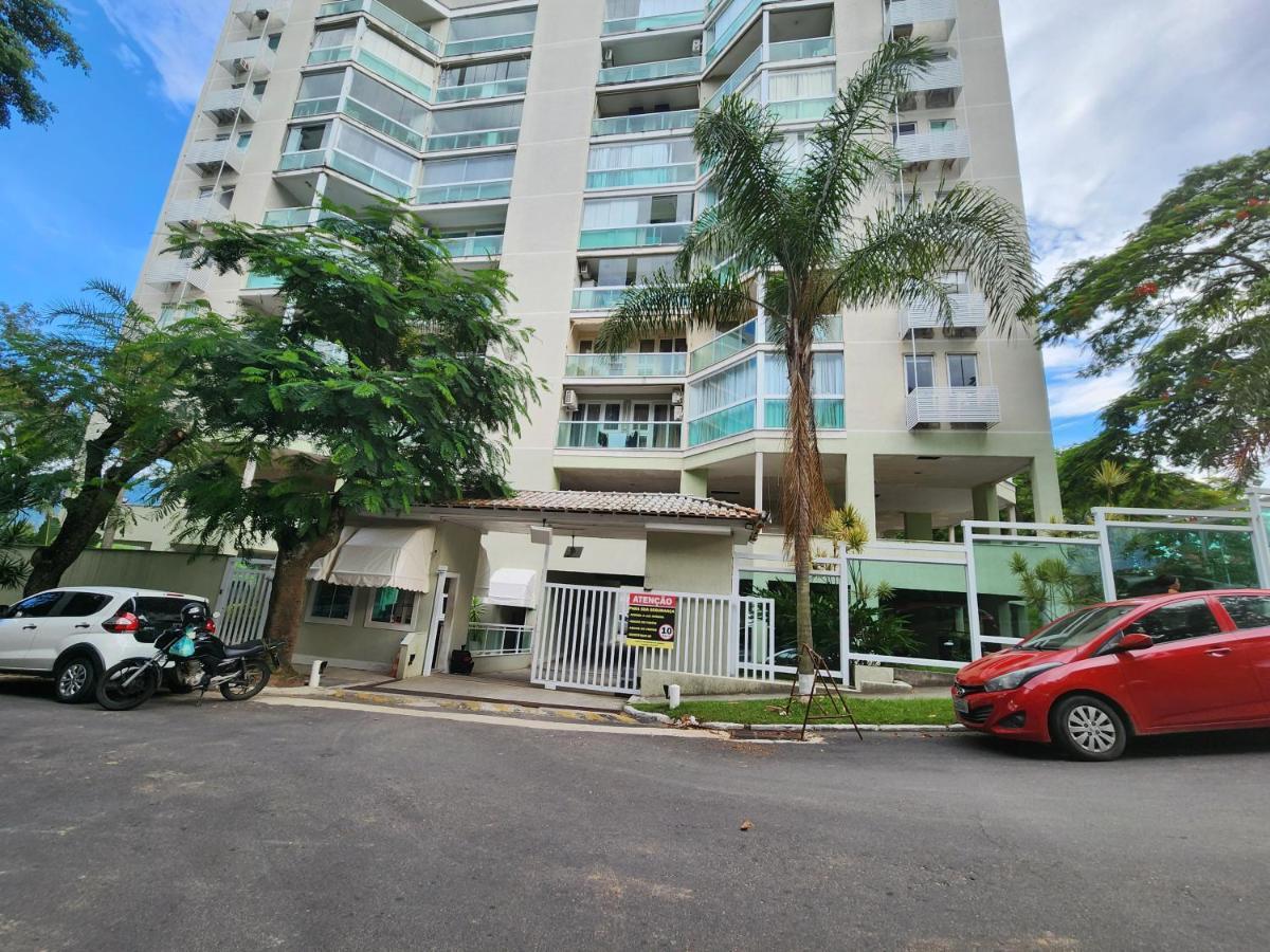 Alecrim De Camboinhas Com Marina Pe Na Areia *