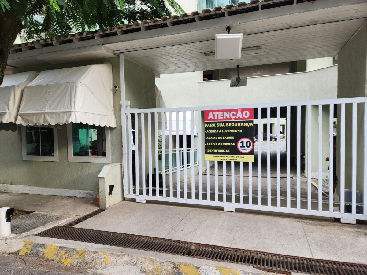 Alecrim De Camboinhas Com Marina Pe Na Areia *