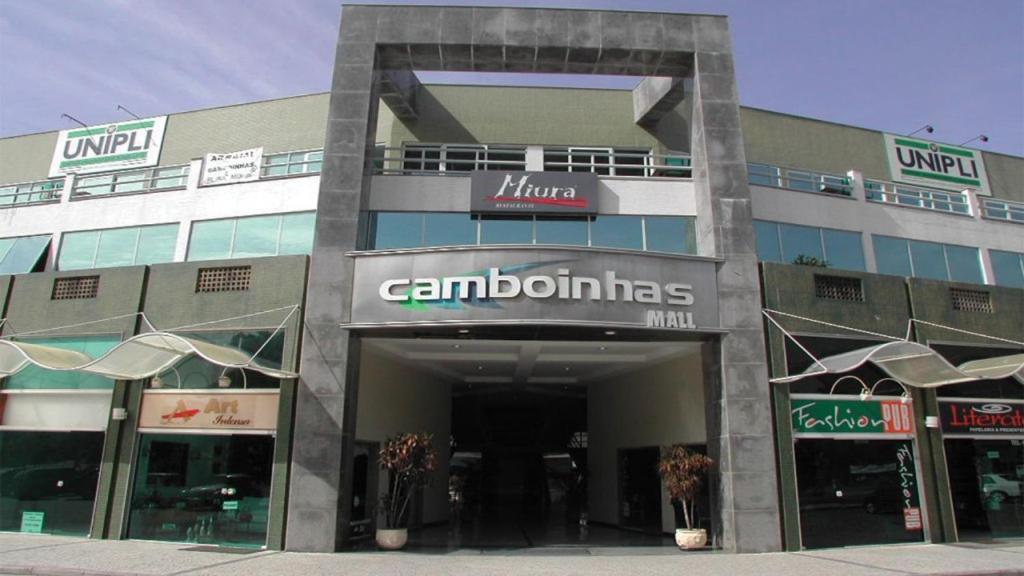 Alecrim De Camboinhas Com Marina Pe Na Areia *