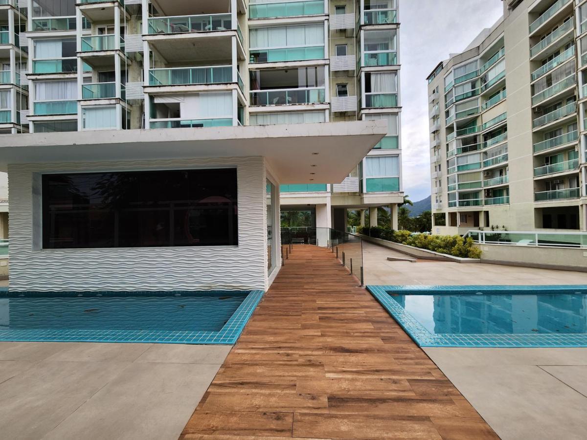 Alecrim De Camboinhas Com Marina Pe Na Areia *